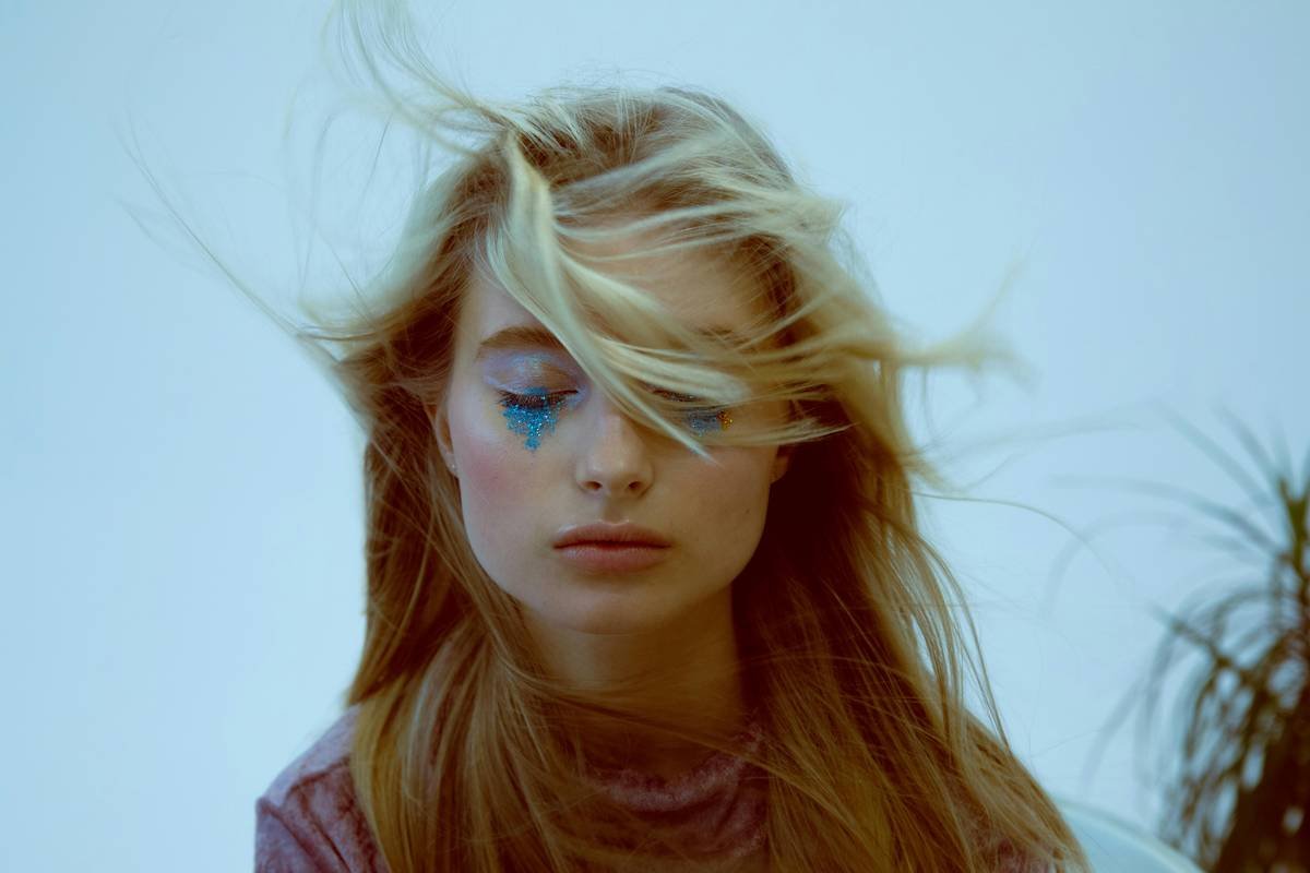 23 Fantasy Makeup Looks That’ll Make You Disappear Into Another World (And How to Nail Them Without Melting by 9 PM)