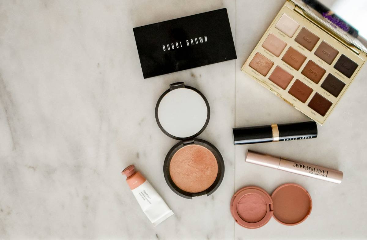 Stage Makeup Tools Every Fantasy Artist Needs to Master Theatrical Looks
